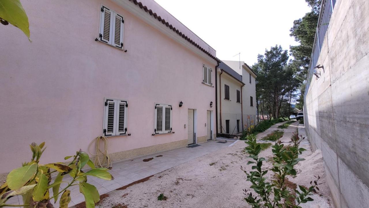 Residenza La Pineta Orosei Villa Exteriör bild
